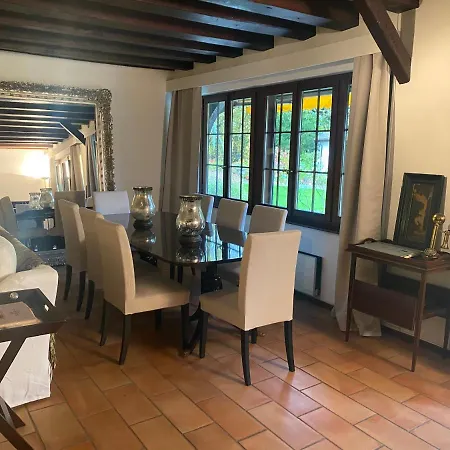 La Ferme Du Chateaux فيلة Gingins